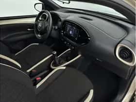Toyota Aygo X (2022) thumbnail 26