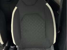 Toyota Aygo X (2022) thumbnail 8