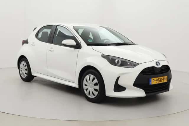 Toyota Yaris (2022) thumbnail 1