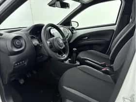 Toyota Aygo X (2024) thumbnail 11