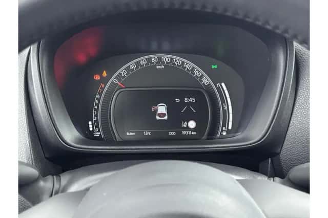 Toyota Aygo X (2024) thumbnail 3
