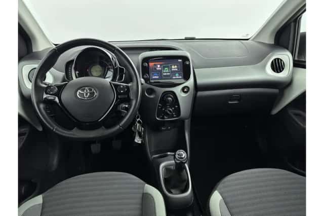 Toyota Aygo (2019) thumbnail 2