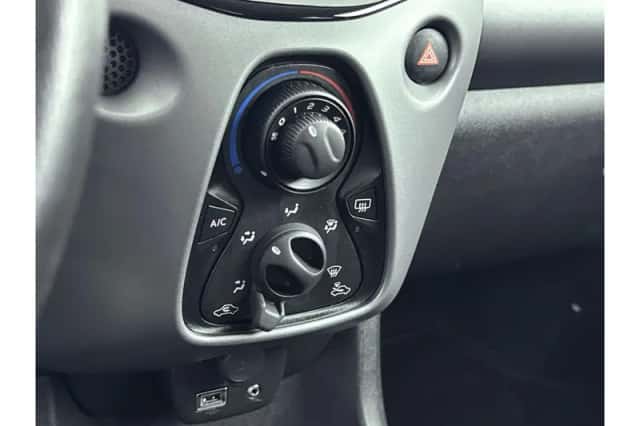 Toyota Aygo (2019) thumbnail 5