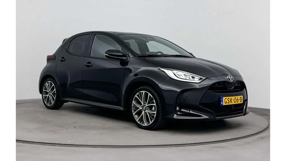 Toyota Yaris (2024) — foto 1