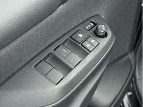 Toyota Yaris (2024) thumbnail 14