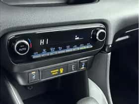 Toyota Yaris (2024) thumbnail 5