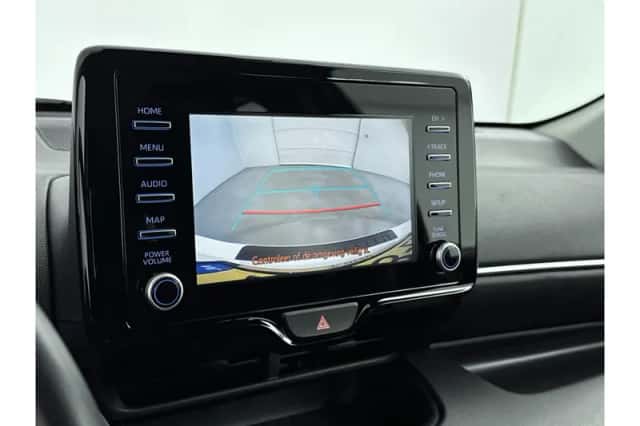 Toyota Yaris (2024) thumbnail 6