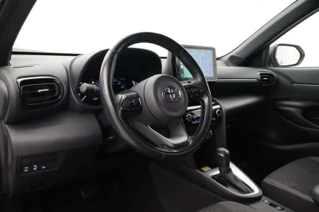 Toyota Yaris Cross (2022) thumbnail 2