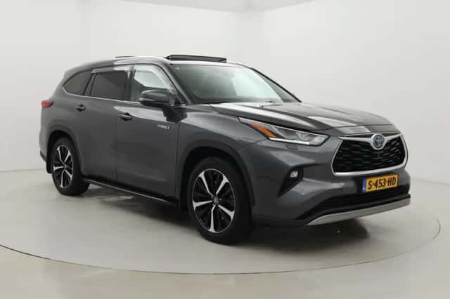 Toyota Highlander (2022) thumbnail 1