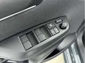 Toyota Yaris (2025) thumbnail 14