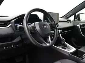 Toyota RAV4 (2024) thumbnail 2