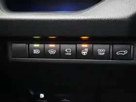 Toyota RAV4 (2024) thumbnail 8
