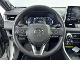 Toyota RAV4 (2021) thumbnail 18