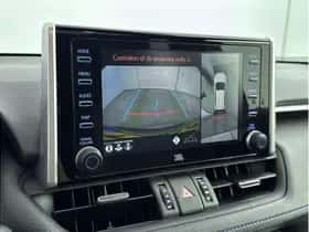 Toyota RAV4 (2021) thumbnail 7