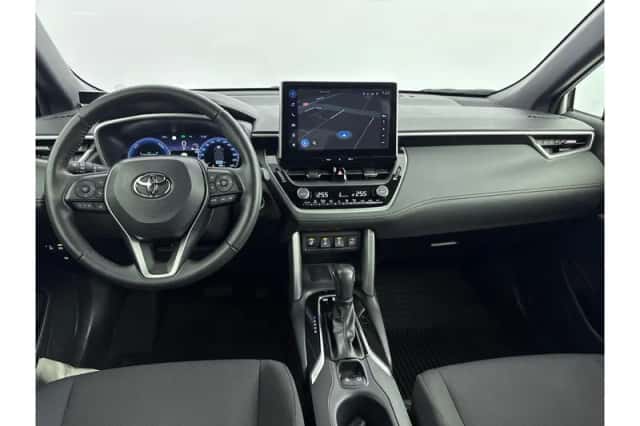 Toyota Corolla (2023) thumbnail 2