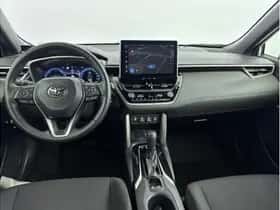 Toyota Corolla (2023) thumbnail 2