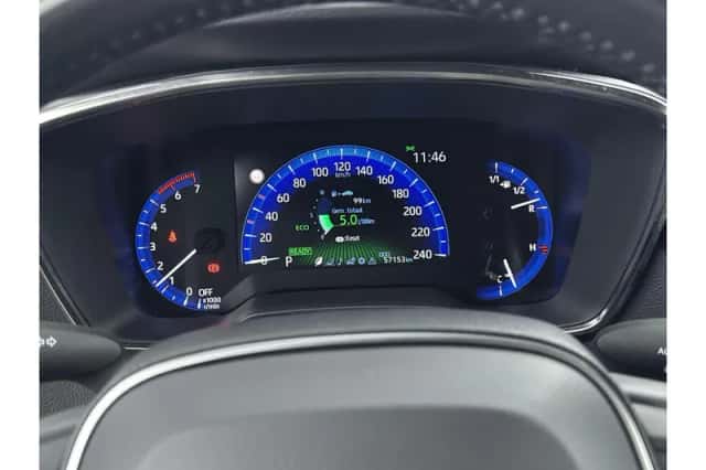 Toyota Corolla (2022) thumbnail 3