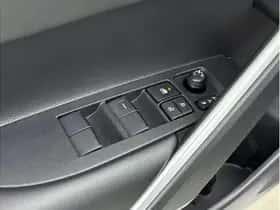Toyota Corolla (2025) thumbnail 16