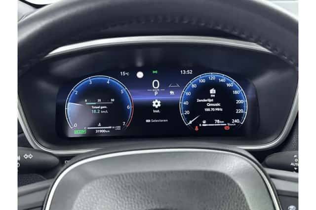 Toyota Corolla (2025) thumbnail 3