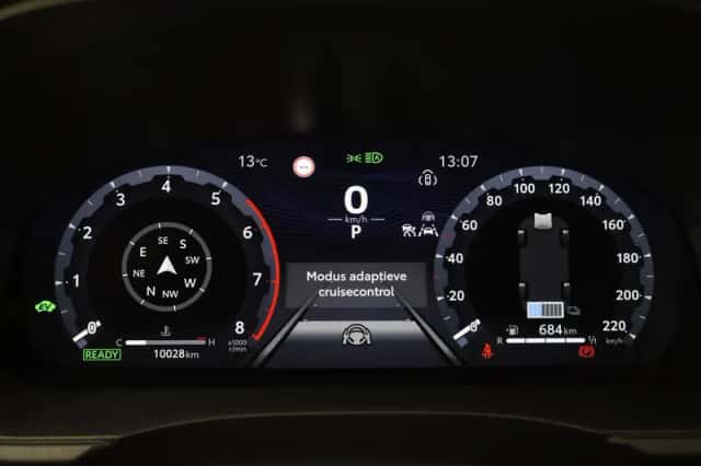 Toyota Yaris (2024) thumbnail 3