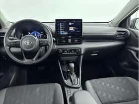 Toyota Yaris (2025) thumbnail 2