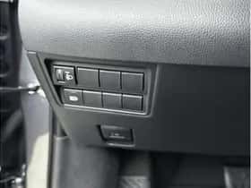 Toyota Yaris (2025) thumbnail 17