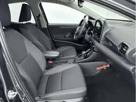 Toyota Yaris (2025) thumbnail 23