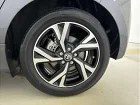 Toyota Yaris (2025) thumbnail 9