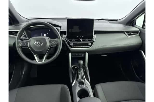 Toyota Corolla (2024) thumbnail 2