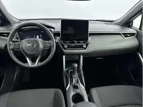 Toyota Corolla (2024) thumbnail 2