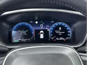 Toyota Corolla (2024) thumbnail 3