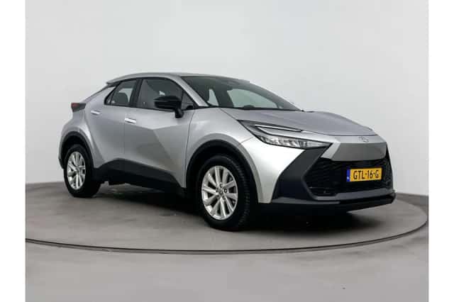 Toyota C-HR (2024) thumbnail 1