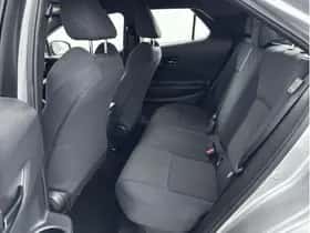 Toyota C-HR (2024) thumbnail 19
