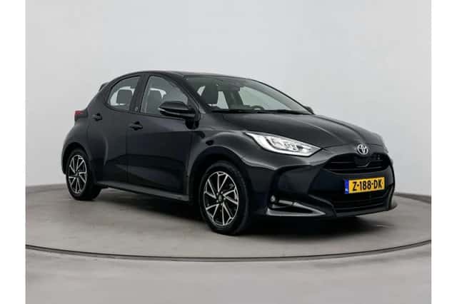 Toyota Yaris (2024) thumbnail 1