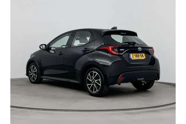 Toyota Yaris (2024) thumbnail 4