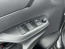 Toyota Yaris Cross (2025) thumbnail 15
