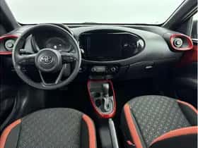 Toyota Aygo X (2024) thumbnail 2