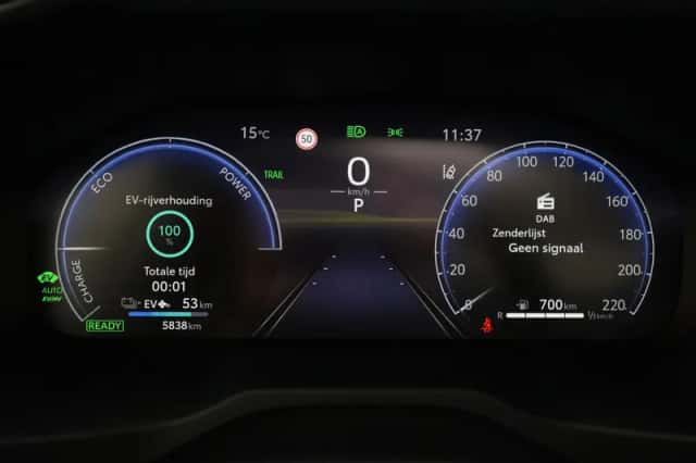 Toyota RAV4 (2025) thumbnail 3