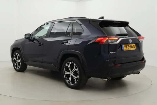Toyota RAV4 (2025) thumbnail 4