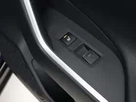 Toyota RAV4 (2025) thumbnail 43