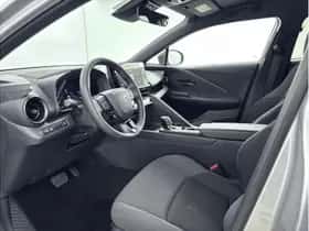 Toyota C-HR (2025) thumbnail 15