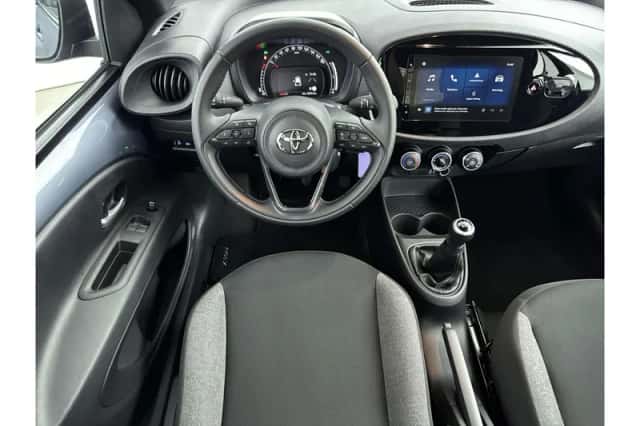 Toyota Aygo X (2024) thumbnail 2