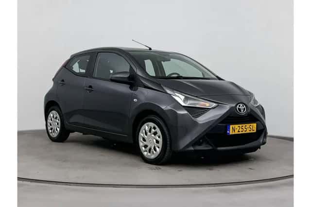 Toyota Aygo (2021) thumbnail 1