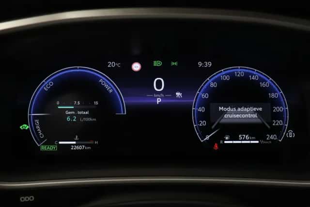 Toyota Corolla Cross (2023) thumbnail 3