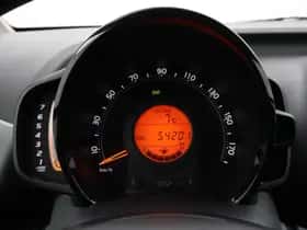 Toyota Aygo (2021) thumbnail 3