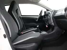 Toyota Aygo (2021) thumbnail 30