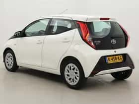 Toyota Aygo (2021) thumbnail 4