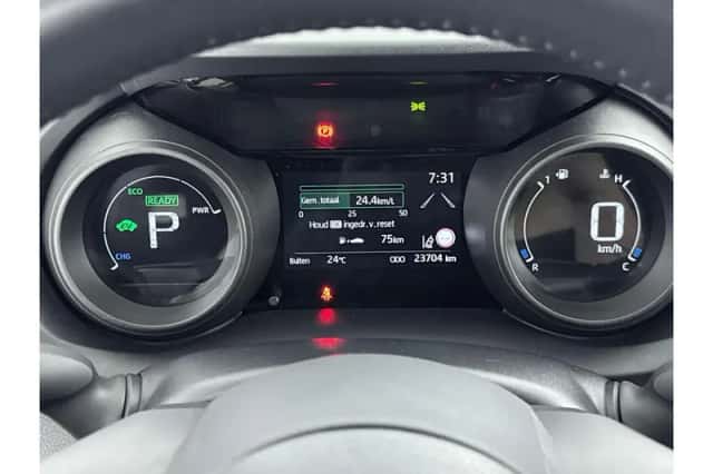 Toyota Yaris Cross (2023) thumbnail 3