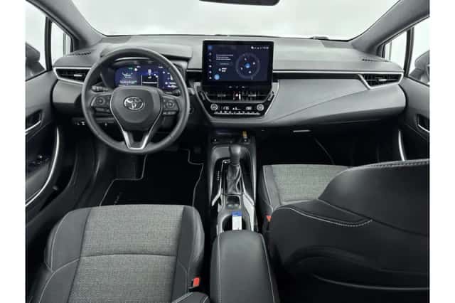 Toyota Corolla (2025) thumbnail 2