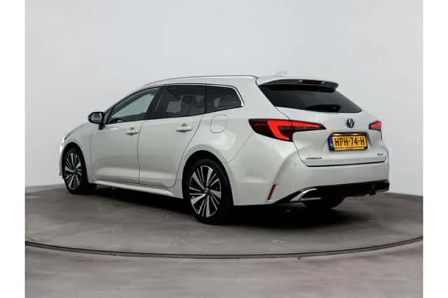 Toyota Corolla (2025) thumbnail 4